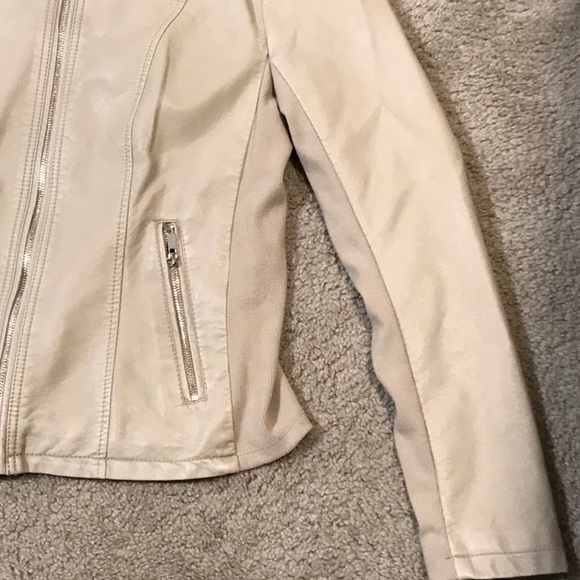 Preowned Kenneth Cole Reaction sand colored leather jacket - XL - Picture 2 of 8